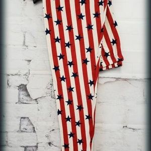 Women's holiday leggings nwt